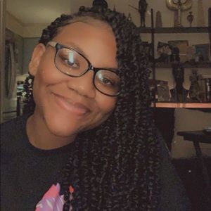 Meet your Posher, Tiara